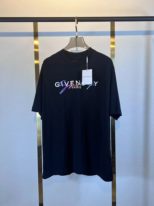 ジバンシィクラシックな立体文字の虹色プリント刺繍Tシャツ
