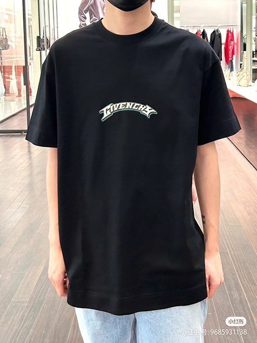ジバンシィドラゴンイヤーのダブルカラー半袖Tシャツ