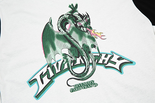 ジバンシィドラゴンイヤーのダブルカラー半袖Tシャツ