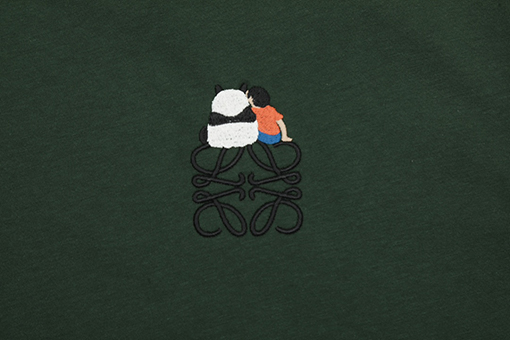ロエベ 龍年限定パンダ 後ろ姿 刺繍 半袖Tシャツ