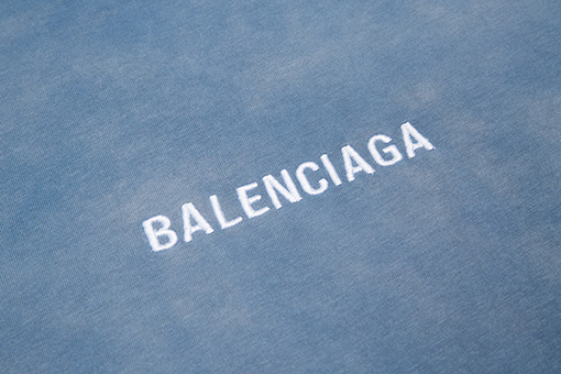バレンシアガ 前後のロゴ刺繍グラデーション古い半袖Tシャツ