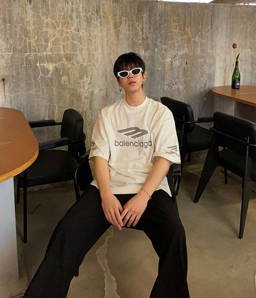 バレンシアガ 反射半袖Tシャツ