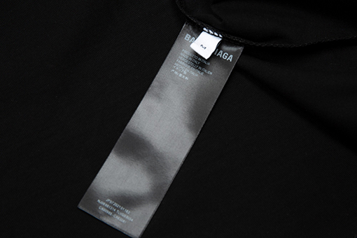 バレンシアガ 文字入り半袖Tシャツ