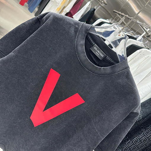 バレンシアガ スノーフレークプリント半袖Tシャツ