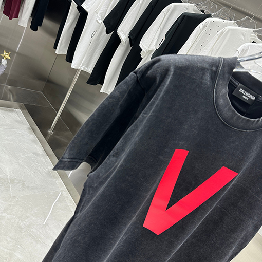 バレンシアガ スノーフレークプリント半袖Tシャツ