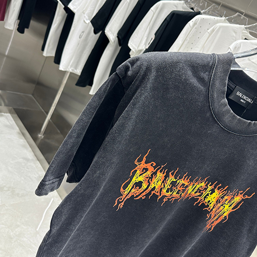 バレンシアガ スノーフレークプリントカスタム半袖Tシャツ