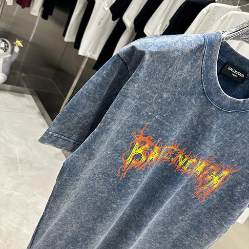 バレンシアガ スノーフレークプリントカスタム半袖Tシャツ