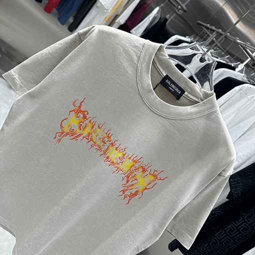 バレンシアガ スノーフレークプリントカスタム半袖Tシャツ