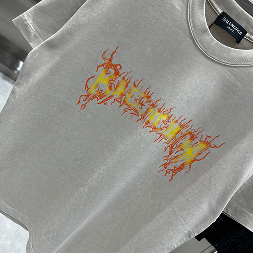 バレンシアガ スノーフレークプリントカスタム半袖Tシャツ
