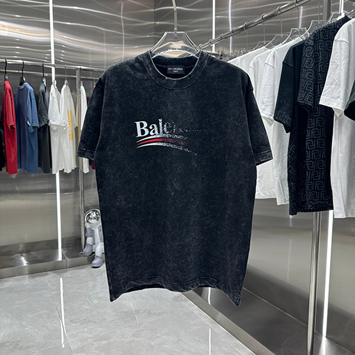 バレンシアガ スノーフレークプリント半袖Tシャツ