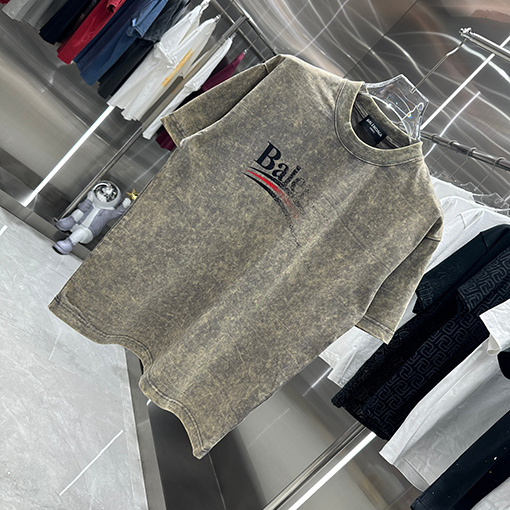 バレンシアガ スノーフレークプリント半袖Tシャツ