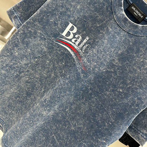 バレンシアガ スノーフレークプリント半袖Tシャツ