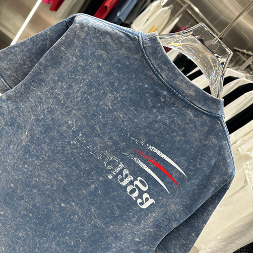 バレンシアガ スノーフレークプリント半袖Tシャツ