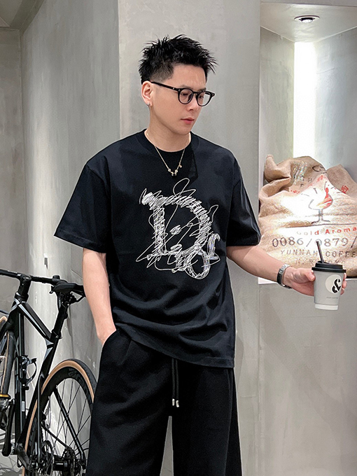 ディオール パロディライン刺繍アルファベットロゴ半袖Tシャツ