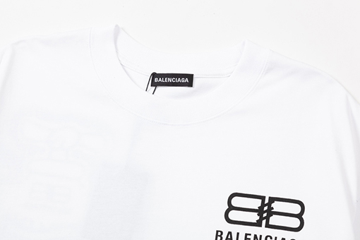 バレンシアガ 水源要素アルファベットロゴ半袖tシャツ