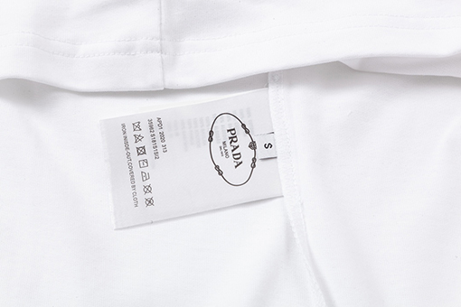 プラダ 三角皮章立体文字ロゴ半袖tシャツ