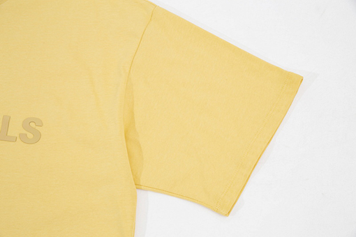 フィアオブゴッド ESSENTIALS半袖Tシャツ 洗練 デザイン