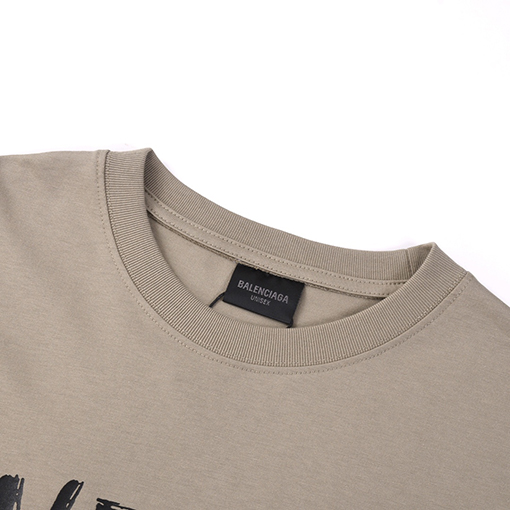 バレンシアガ 春夏の新作半袖Tシャツ
