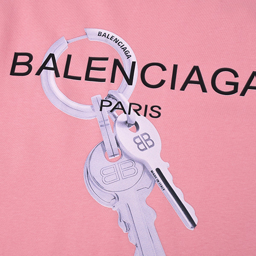 バレンシアガ 新しいプリント半袖Tシャツ