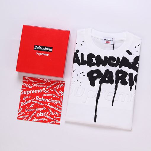 Balenciaga × Supreme グラフィティエンボス半袖tシャツ