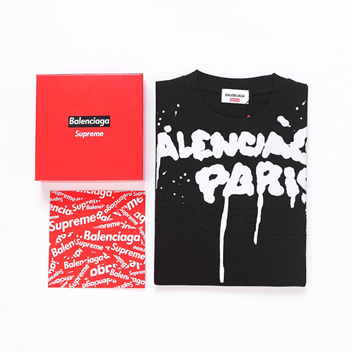 Balenciaga × Supreme グラフィティエンボス半袖tシャツ