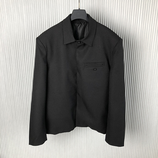 ルイヴィトン ジャケット 背中 ヘビー ジング イニシャル ロゴ パターン