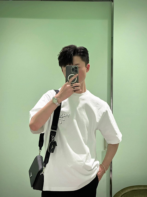 プラダ 立体 エンボッシング 半袖 Tシャツ