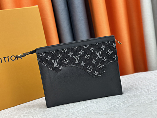 ルイヴィトン ピーチハートブラックPOCHETTE VOYAGEミディアムクラッチバッグ M61692
