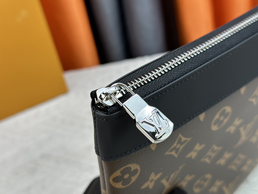 ルイヴィトン  62291黒格子POCHETTE APOLLOハンドバッグ M69411