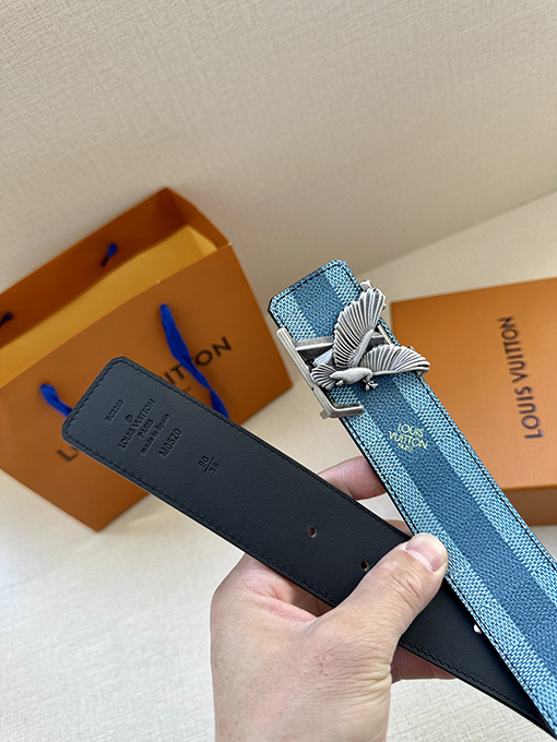 ルイヴィトン 秋冬のショーのトレンドLV Dove両面ベルト