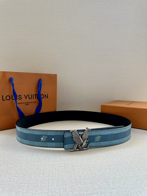 ルイヴィトン  秋冬のショーのトレンドLV Dove両面ベルト