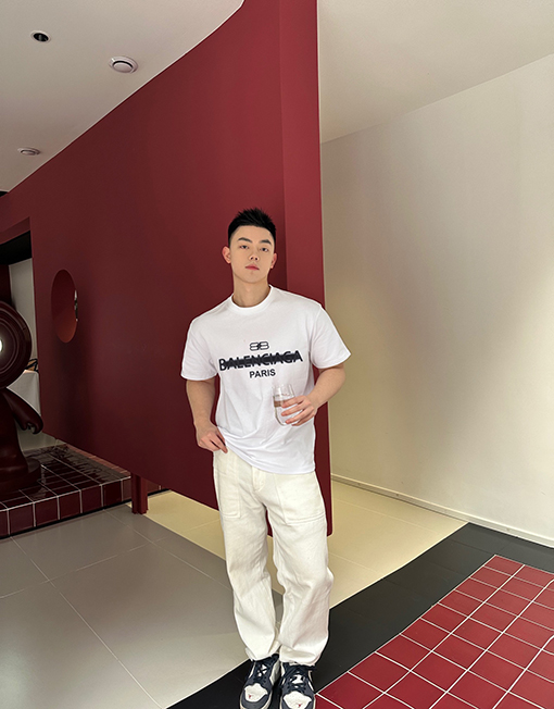 バレンシアガ クルーネックプリント半袖Tシャツ