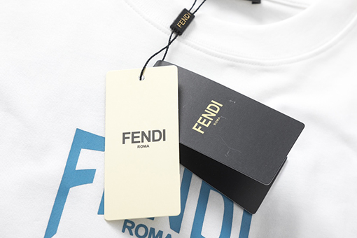 フェンディ 春夏新作NEWグループリント半袖Tシャツ