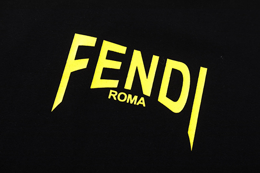フェンディ 春夏新作NEWグループリント半袖Tシャツ