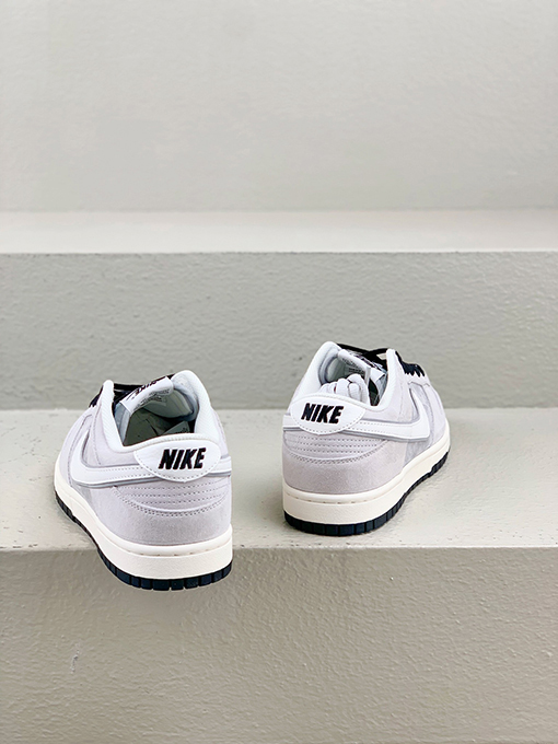 ナイキ スニーカー Otomo Katsuhiro x Nike SB Dunk Low