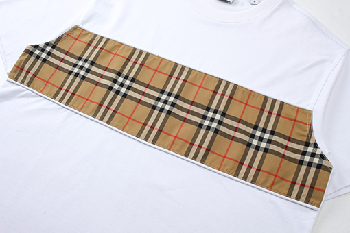 バーバリー 新しい胸元のチェック柄半袖Tシャツ