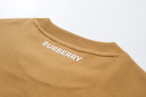 バーバリー 新しい胸元のチェック柄半袖Tシャツ
