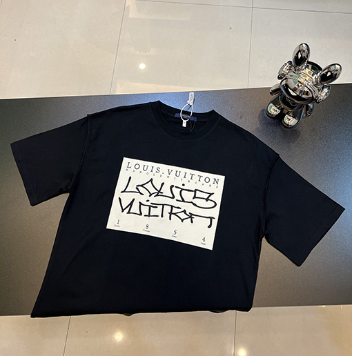 ルイヴィトン サイン入り刺繍半袖Tシャツ