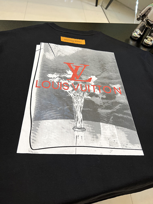 ルイヴィトン 限定LVフロントバックプリント半袖Tシャツ