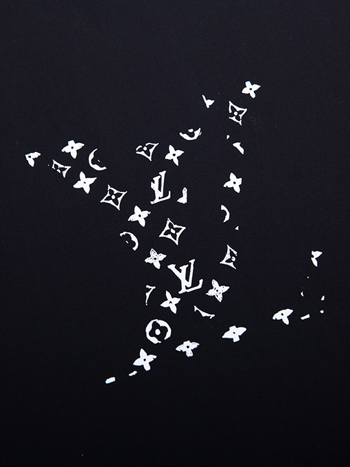 ルイヴィトン クラシックなロゴロゴプリント半袖Tシャツ