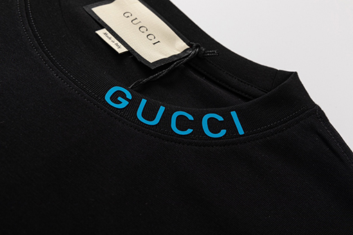 グッチ  立体凸ゴムアルファベットロゴ男女同款半袖tシャツ