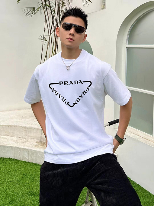 プラダ 新しいラウンドネックファッション個性的な半袖Tシャツ