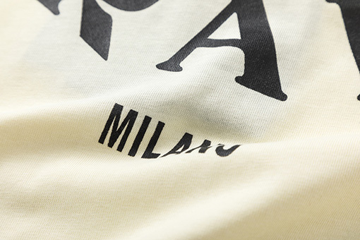 プラダ  襟元プリント半袖Tシャツ