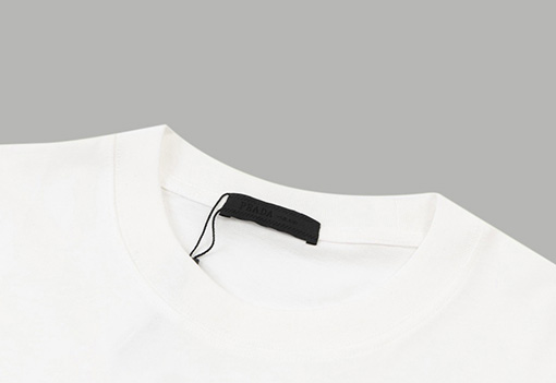 プラダ 限定トライアングル半袖Tシャツ