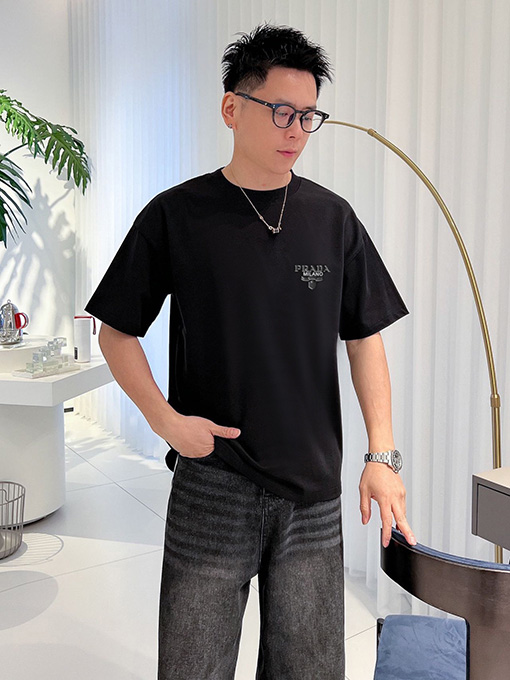 プラダ  胸のプリントフィルム半袖Tシャツ