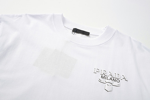プラダ  胸のプリントフィルム半袖Tシャツ