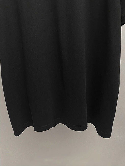 プラダ  シルクトライアングルロゴ半袖Tシャツ