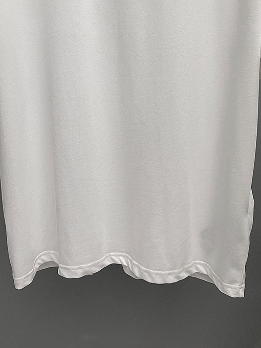 プラダ  シルクトライアングルロゴ半袖Tシャツ