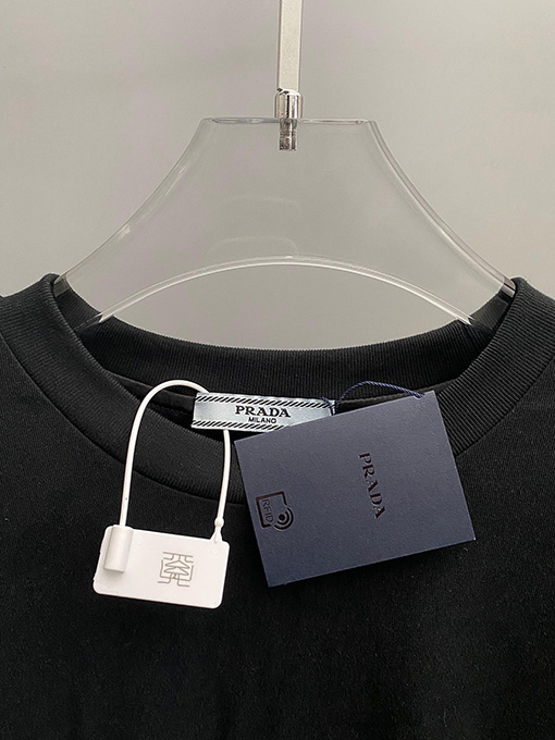 プラダ  春の新しいフィルム綿半袖Tシャツ