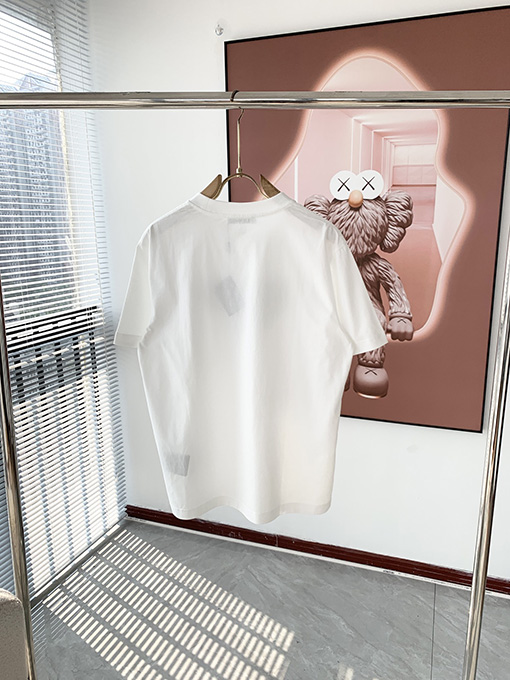 プラダ コピー ロゴパターンプレスを採用半袖Tシャツ